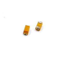 [00021579] Condensador de tantalio SMD 1uF 35V 1206